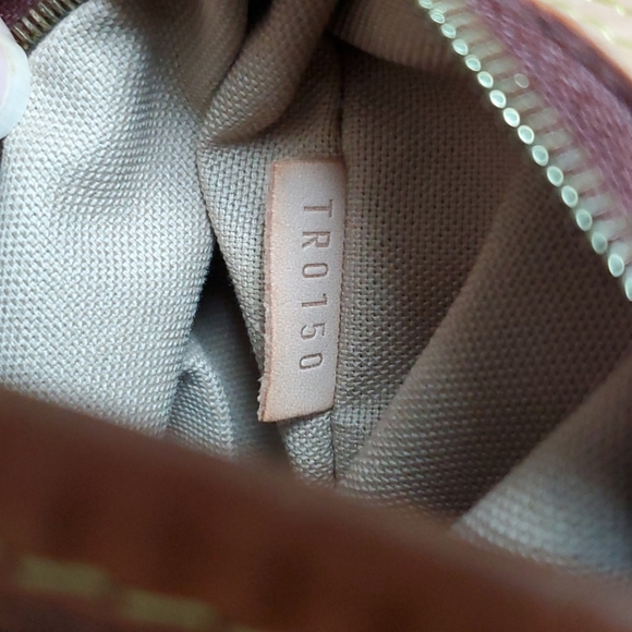 Louis Vuitton Delightful - Picture 5 of 11